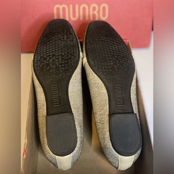 New | Munro‎ Sunisa Women Elegant Beige Comfort Flat Loafers, size 10.5W - Picture 11 of 12